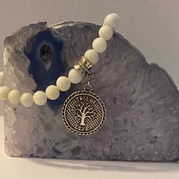 New White Jade essential oil bracelet  NEW - Picture 3 of 3